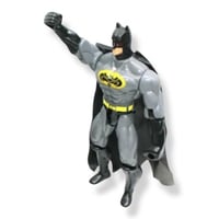 مجسم باتمان العضلي – لعبة بطل خارق للأطفال بتفاصيل...