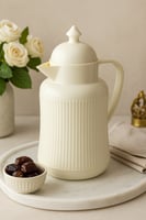 دلة حرارية كلاسيكية بتصميم مخطط – لون عاجي أنيق