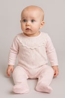 سالوبيت مواليد دانتيل بتفاصيل ناعمة