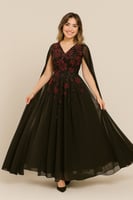 فستان سهرة أسود مطرز بورود عنابية بتصميم كاب فاخر