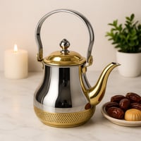 دلة شاي معدنية فاخرة بلون فضي وذهبي