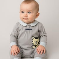 سالوبيت مواليد بتطريز نمر وياقة أنيقة