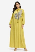 جلابية أنيقة باللون الأصفر المطرز بتفاصيل فاخر