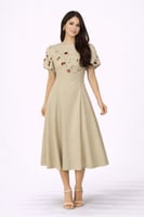 فستان نسائي أنيق بتطريزات فاخرة وقصة أنثوية