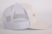 قبعة النصر (جلد)