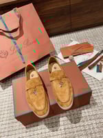 Loro piana summer walk