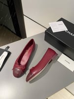 Chanel ballet flats in Red