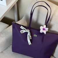 لاكوست بنفسجي