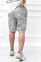 شورت رجالي مزود بجيوب