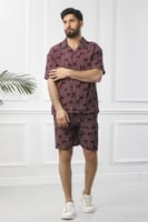 طقم رجالي بحري شورت بنقشات مختلفة طولية وأكمام قصي...