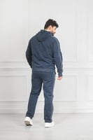 طقم رجالي شتوي بقبعة وكتابة وخطوط على التيشرت والب...