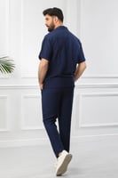 طقم رجالي بحري طويل سادة بأكمام متوسطة الطول مطوية