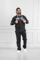 طقم رجالي شتوي دبل كاب فرو بسحاب وطبعة على الصدر