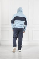 طقم رجالي شتوي دبل كاب فرو بلونين وطبعة على الصدر