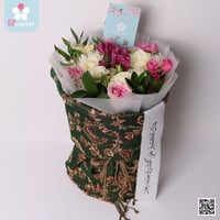 باقة ورد شال كشميري أنيقة NF087