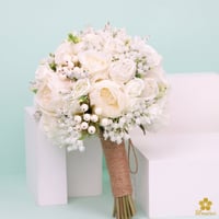 مسكة عروس ورد صناعي M1224