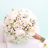 مسكة عروس ورد صناعي M1220