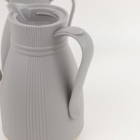 طقم ترامس ريم 1 لتر + 0.7 لتر – أبيض سكري أنيق