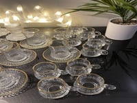 طقم بيالات قهوة وشاي فاخر – 48 قطعة بحواف ذهبية