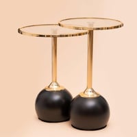 مجموعة من 3 طاولات جانبية زجاجية بإطار فولاذي ذهبي...