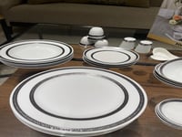 طقم بورسلان ملكي فضي 30 قطعة يكفي ل4 اشخاص