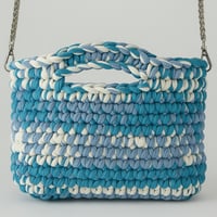 حقيبة يد مسكتين ألوان مدمجة مع اكسسوارات