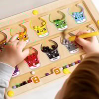 ألعاب مونتيسوري لتعلم الألوان والمهارات الحركية