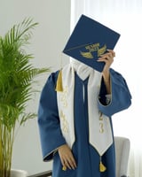 عبايات تخرج 2024