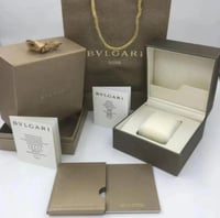 الملحقات الأصلية