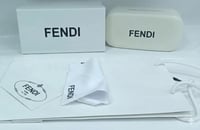 الملحقات الأصلية