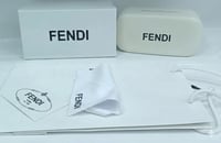 الملحقات الأصلية