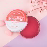 مرطب ومورد للشفاه من فازلين - 20 جم
