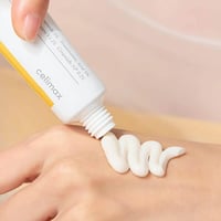 كريم تفتيح البشرة والبقع الداكنة وتقليل المسام من...