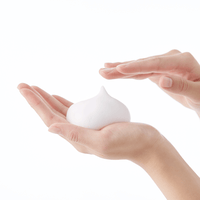 غسول رغوي أحمر من ميديكيوب - 120 مل