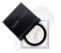 بودرة إيزي بيك السائبة لتثبيت المكياج من هدى بيوتي