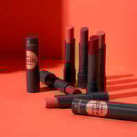 أحمر شفاه بيرفكت مطفي 05 Time Warp من ايسنس