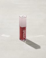 فنتي بيوتي - قلوس ملمع ومكبر شفاه بومب كريم - فروت...