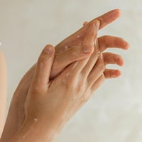 زيت منظف للبشرة بخلاصة الجينسنغ من بيوتي اوف جوسون...