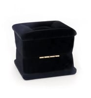 علب خاتم مربع مخمل اسود 6x6x4 سم