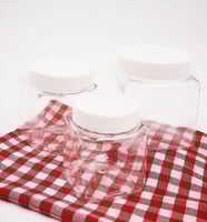 برطمان مربع بغطاء ابيض