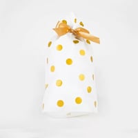 اكياس هدايا بلاستيك منقط ذهبي