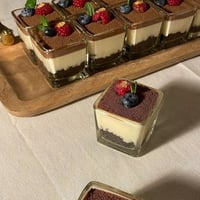 فازات زجاج مربع للتوزيعات 325 مل