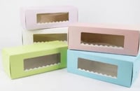 علب ورقية مستطيله بنافذه