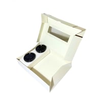 علب ورقيه غطاء متصل ونافذه مقسم صوص