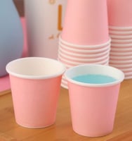 أكواب ورقية 8 انز دبل بألوان مختلفه للقهوة والحلوي...