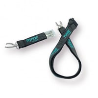 حامل بطاقة بشعار طيران ناس