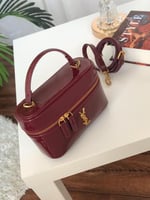 برغندي لامع