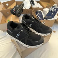 شوزات اون ريننق