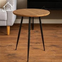 طاولة جانبية دائرية بثلاث أرجل – تصميم أنيق بسطح خ...