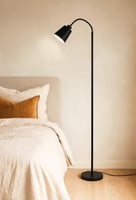 أباجورة أرضية مودرن – إضاءة ناعمة ولمسة ديكور فاخر...